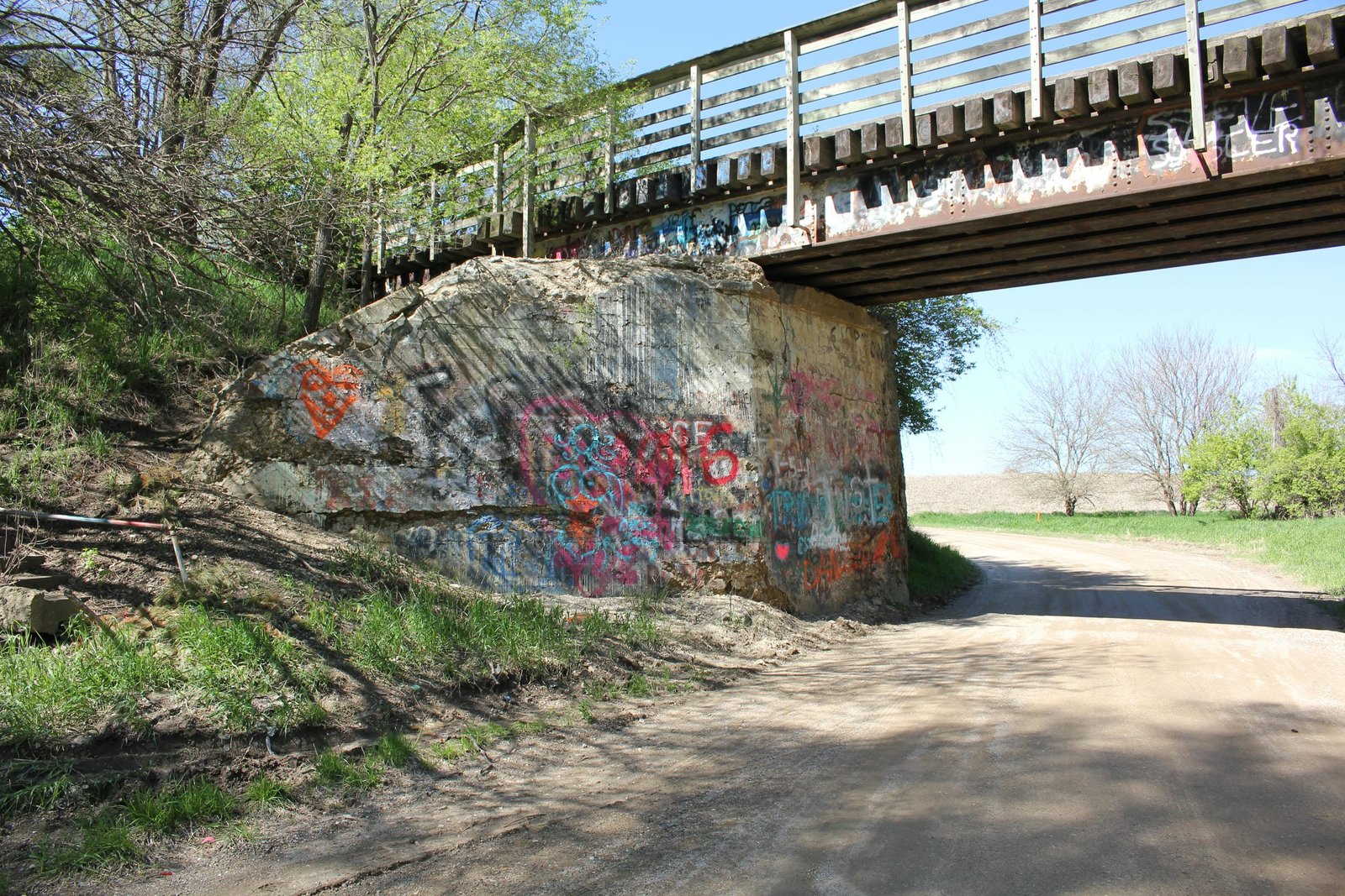 North abutment